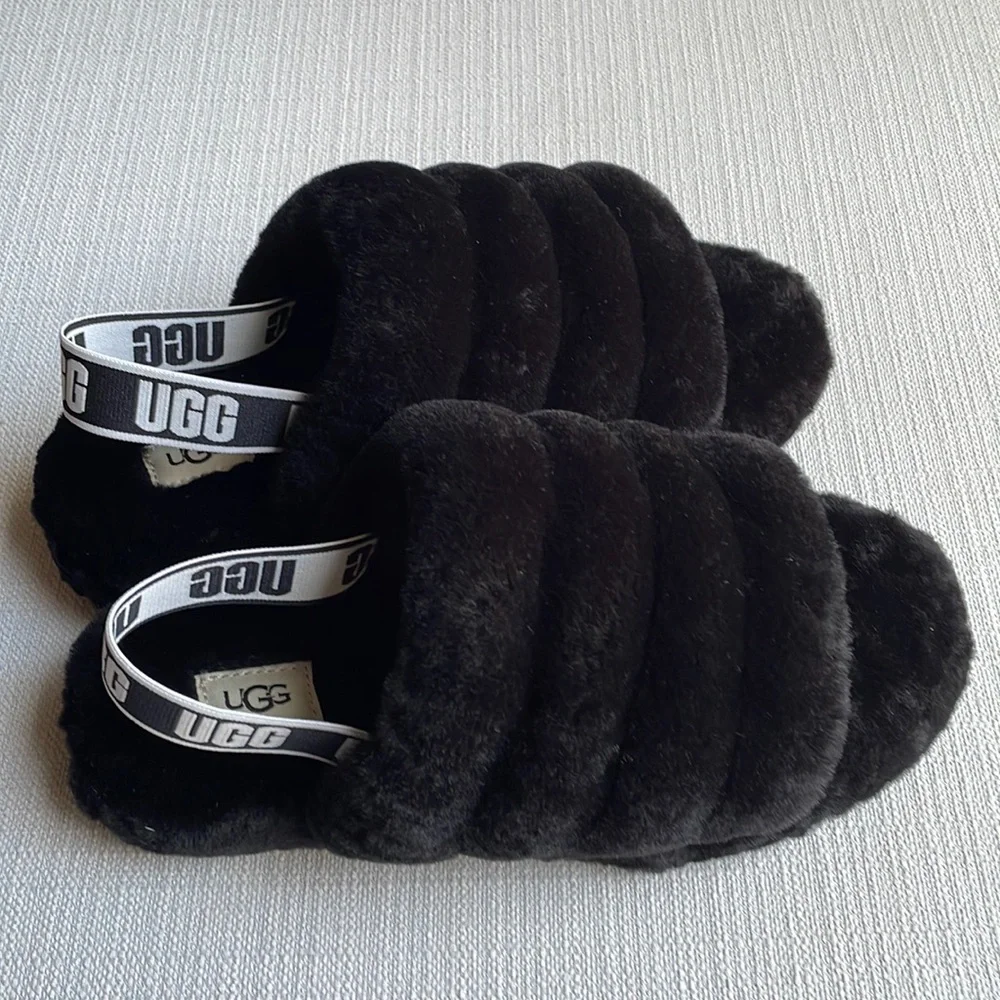 UGG K Fluff Yeah Slide Sandal - BLACK - BIG KIDS SIZE 6 / EU 38